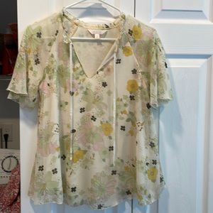 Lauren Conrad Size XS Tie front blouse cream floral